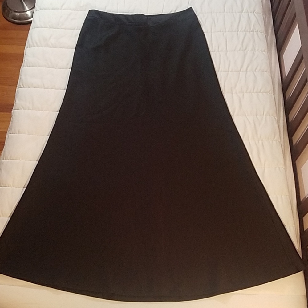 Sandra Darren Formal Black Evening Skirt
